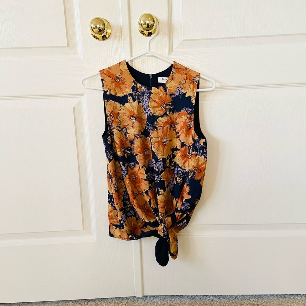 Aritzia / Babaton Floral Top